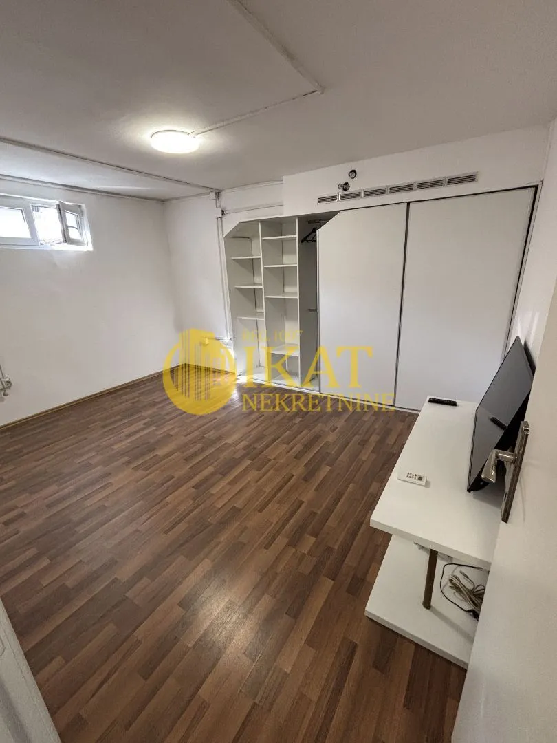 Sale, office space, 43m², Palata Pravde, Beograd