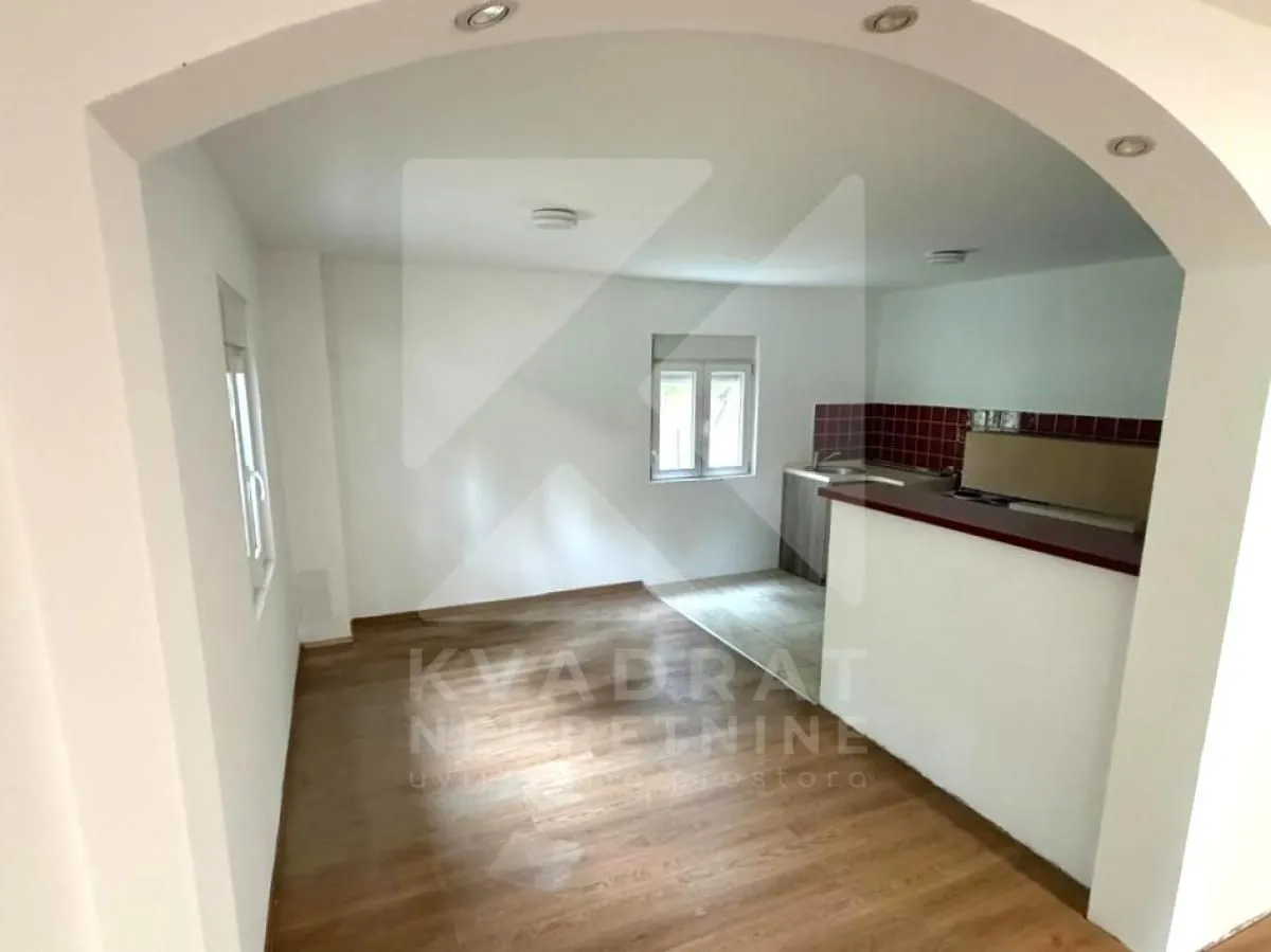 Rent, house, 90m², Pobrežje, Podgorica