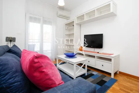 Rent, one bedroom apartment, 45m², City Kvart, Podgorica - image 2