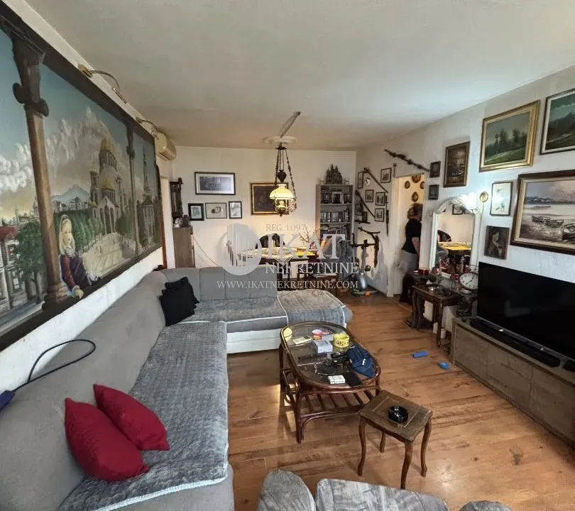 Sale, three bedroom apartment, 77m², Brace Jerković, Voždovac Sve Podlokacije