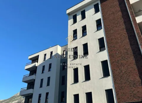 Spoljašnji izgled moderne stambene zgrade. - image 13
