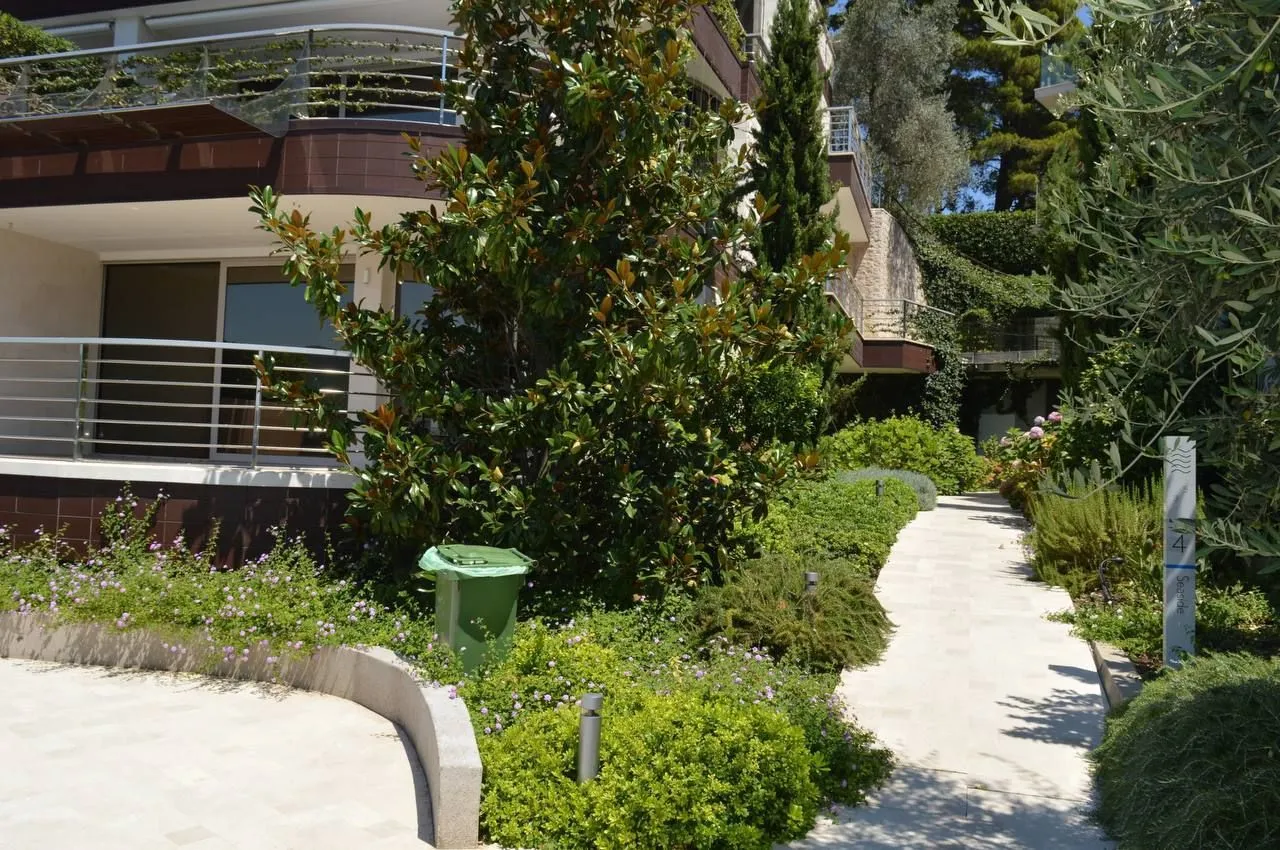 Prodaja, trosoban stan, 167m², Dukley Gardens, Budva