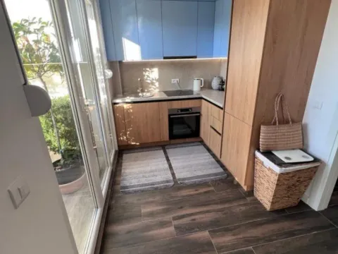 Prodaja, jednosoban stan, 45m², Radanovići, Kotor - image 7