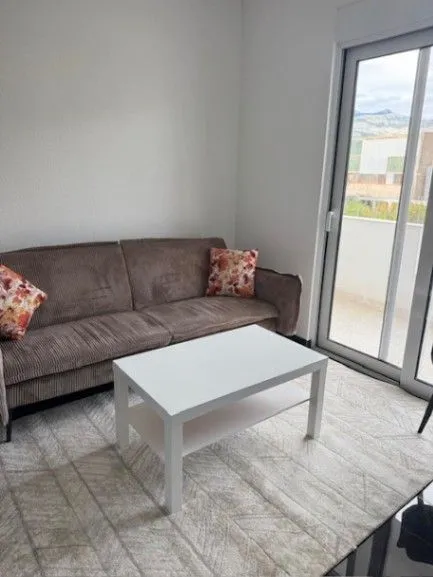 Izdavanje, jednosoban stan, 45m², Polje, Bar