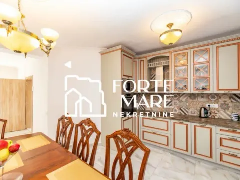 Sale, house, 230m², Igalo-Petlja, Herceg Novi - image 11