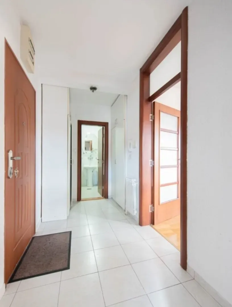 Prodaja, trosoban stan, 120m², Mainski Put, Budva