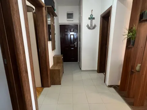 Prodaja, dvosoban stan, 72m², Stari Aerodrom, Podgorica - image 13