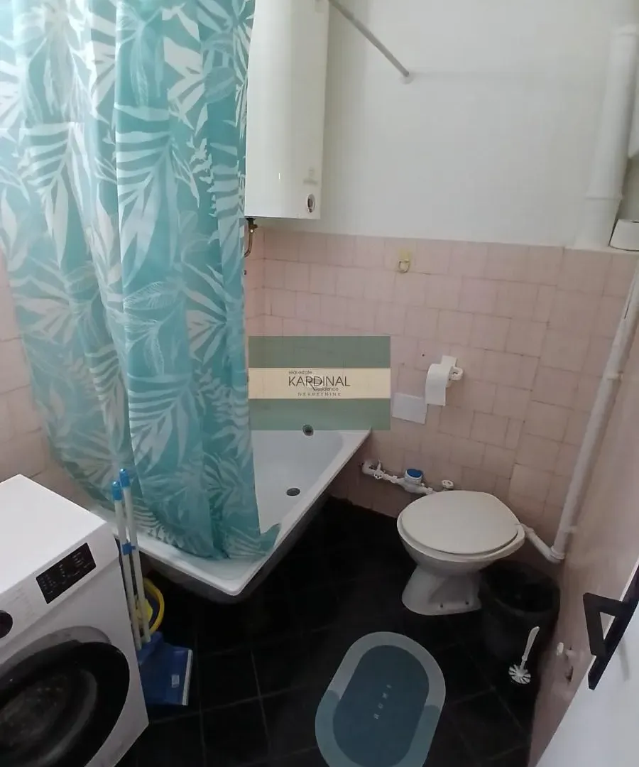 Izdavanje, garsonjera, 27m², Strelište, Jagodina