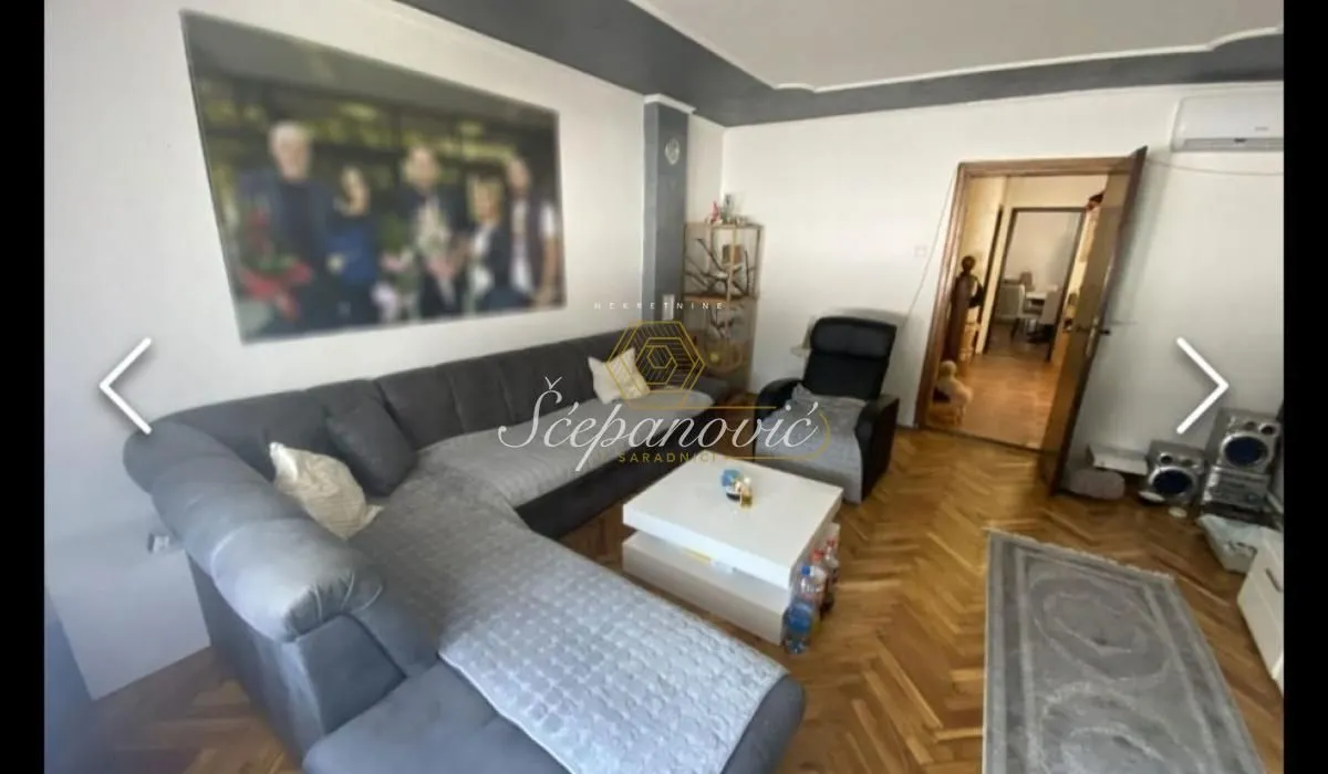 Prodaja, kuća, 209m², Futog, Novi Sad Sve Podlokacije