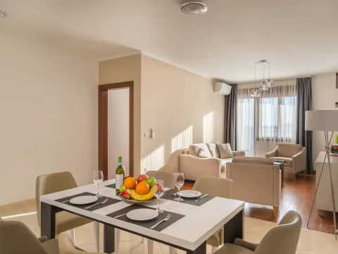 Prodaja, trosoban stan, 107m², Bečići, Budva - image 7