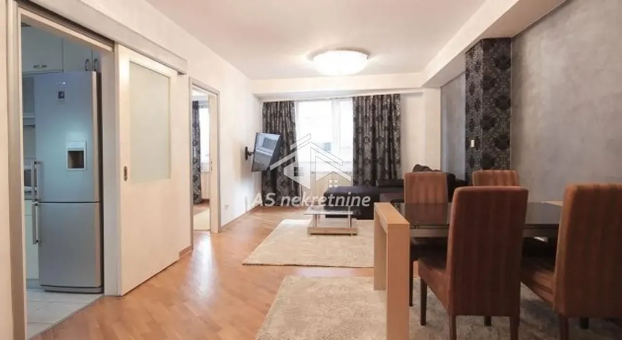 Izdavanje, trosoban stan, 89m², Stari Grad, Beograd