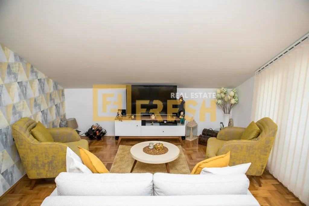 Izdavanje, jednosoban stan, 47m², Cetinje, Crna Gora