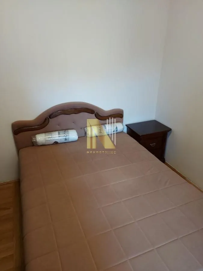 Izdavanje, dvosoban stan, 35m², Socijalno, Novi Sad Sve Podlokacije