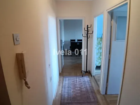 Izdavanje, jednosoban stan, 42m², Kanarevo Brdo, Beograd