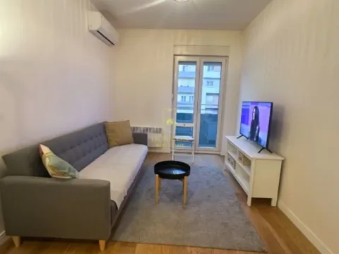 Sale, one bedroom apartment, 40m², Central Point, Podgorica - image 8