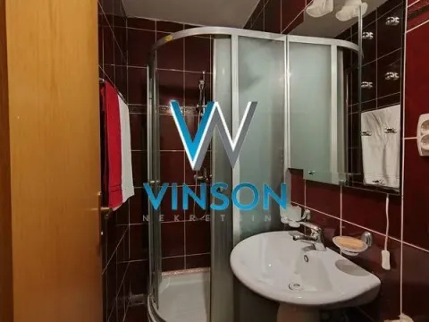 Izdavanje, četvorosoban stan, 57m², Centar, Novi Sad - image 12