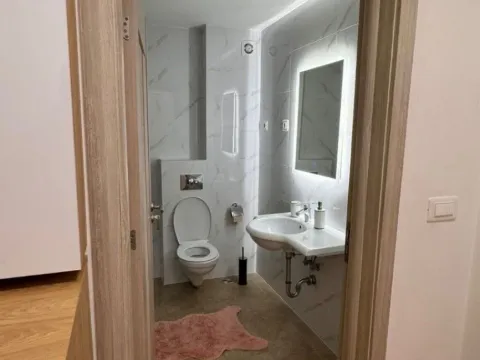 Rent, one bedroom apartment, 50m², Bečići, Budva - image 8