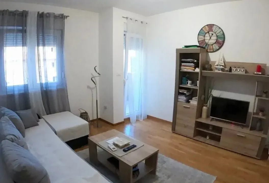 Izdavanje, jednosoban stan, 43m², City Kej, Podgorica
