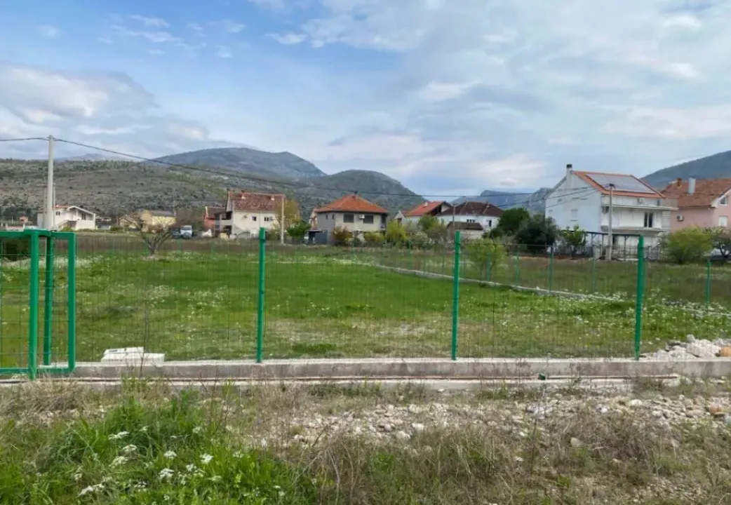 Prodaja, plac, 655m², Zlatica, Podgorica
