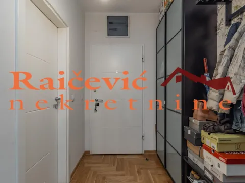 Prodaja, trosoban stan, 82m², Vračar, Šid - image 11