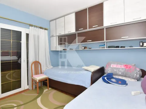 Rent, house, 752m², Zelenika, Podgorica - image 18