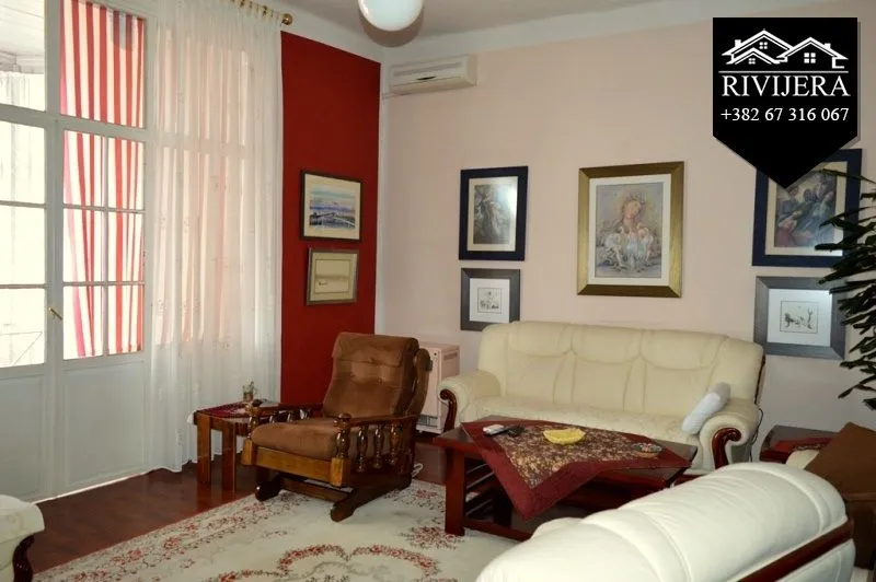 Prodaja, četvorosoban stan, 177m², Centar, Herceg Novi