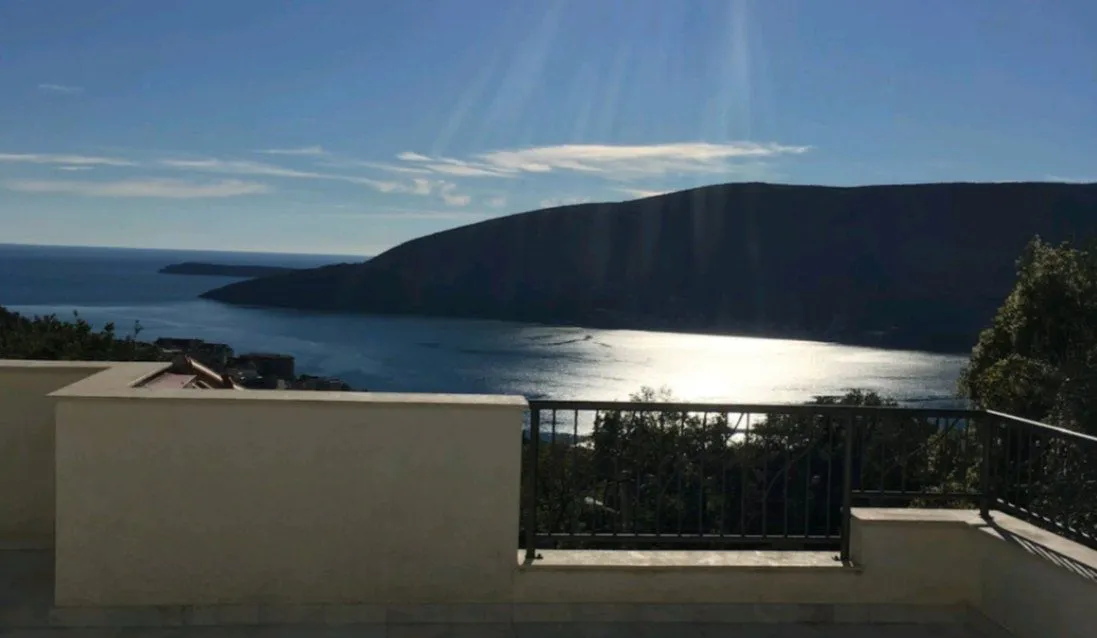 Sale, two bedroom apartment, 153m², Trebesinj, Herceg Novi
