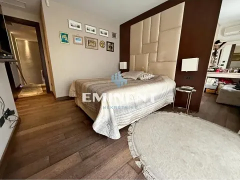 Izdavanje, stan, 200m², Senjak, Beograd - image 8