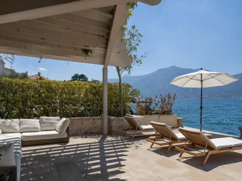 Rent, house, 587m², Dobrota, Kotor - image 27