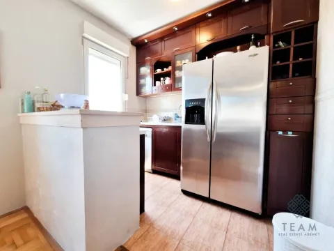 Izdavanje, trosoban stan, 115m², Gorica C, Podgorica - image 9