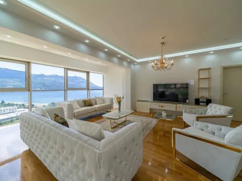 Rent, three bedroom apartment, 150m², Bečići, Budva - image 1