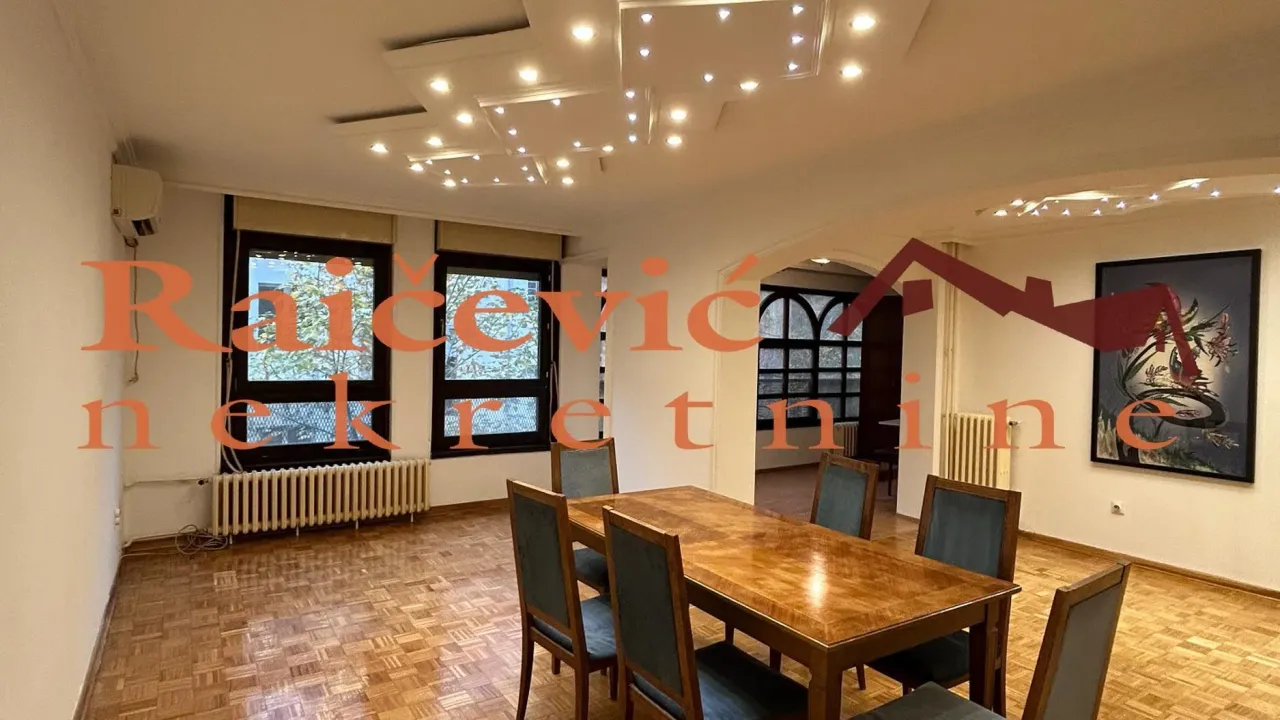 Izdavanje, trosoban stan, 115m², Kalenić Pijaca, Vračar Sve Podlokacije