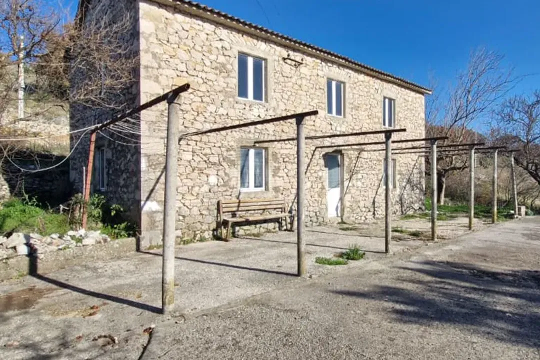 Sale, house, 90m², Velja Gorana, Bar