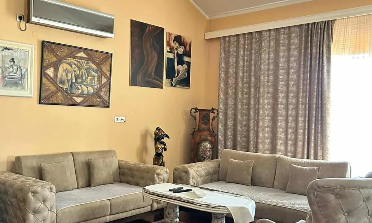 Izdavanje, dvosoban stan, 120m², Seljanovo, Tivat