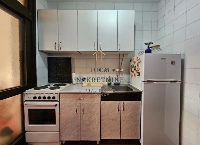 Rent, studio apartment, 32m², Makedonsko naselje, Bar