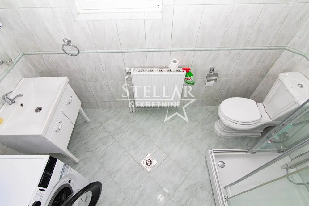 Izdavanje, kuća, 250m², Zagorič, Podgorica