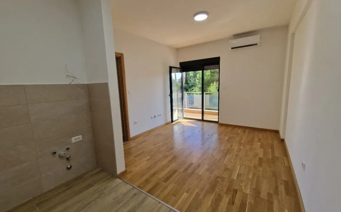 Izdavanje, stan, 70m², Blok 9, Podgorica
