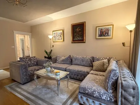 Prodaja, trosoban stan, 119m², City Kvart, Podgorica - image 1