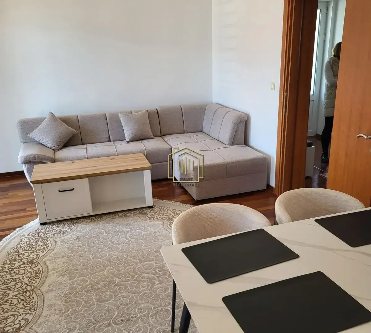 Izdavanje, dvosoban stan, 71m², Igalo, Herceg Novi