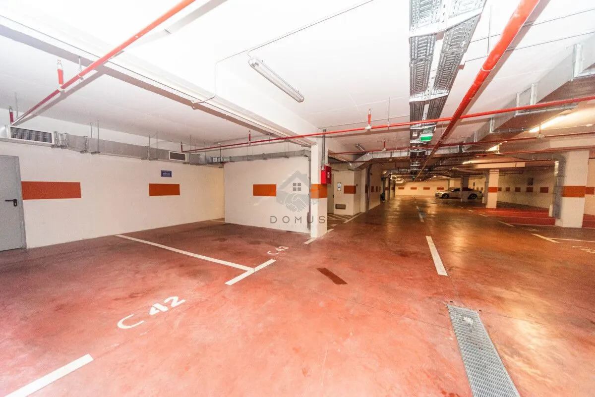Izdavanje, trosoban stan, 108m², Podgorica, Crna Gora