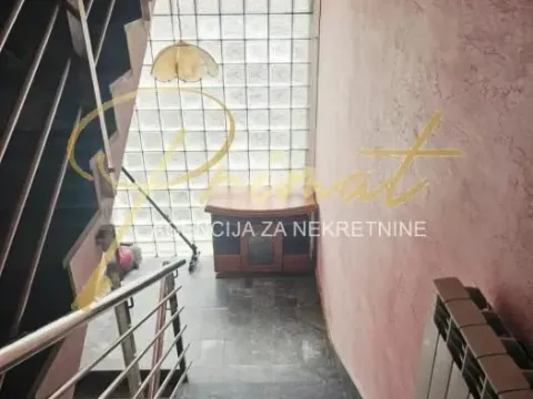 Prodaja, stan, 121m², Borča 1, Borča Sve Podlokacije - image 12