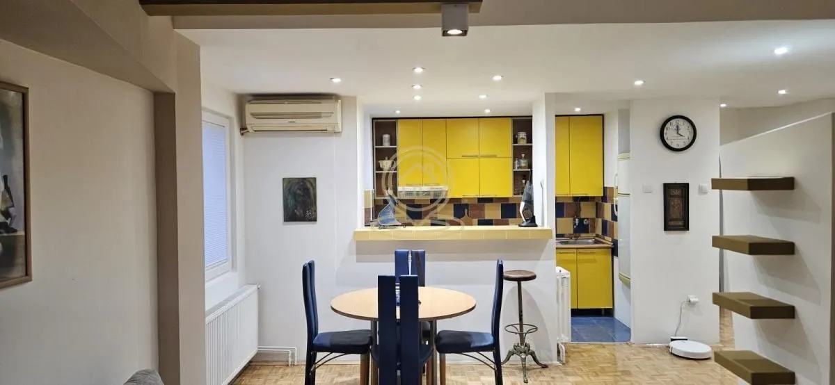 Prodaja, dvosoban stan, 63m², Aerodrom, Kragujevac
