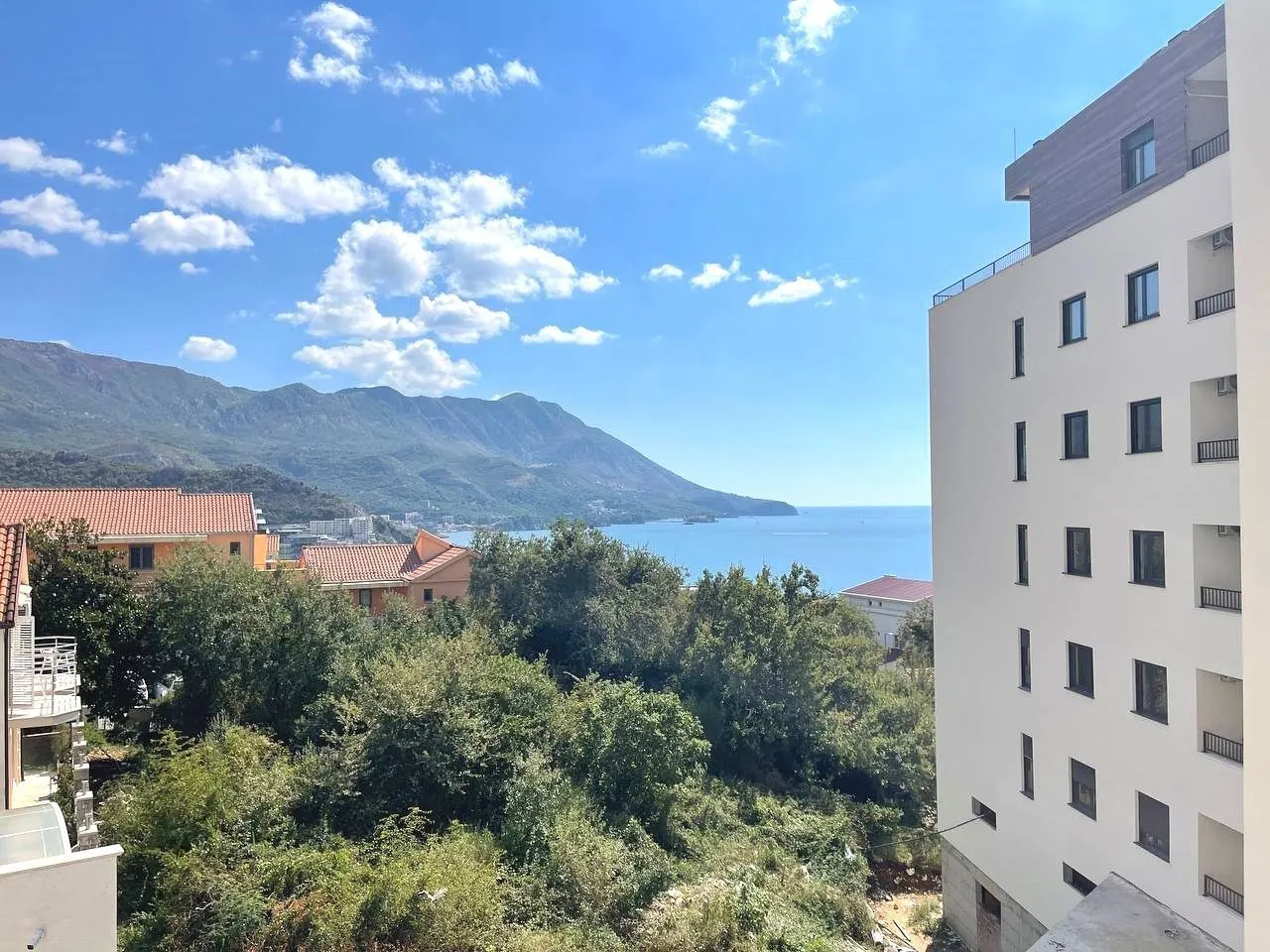 Prodaja, dvosoban stan, 69m², Bečići, Budva