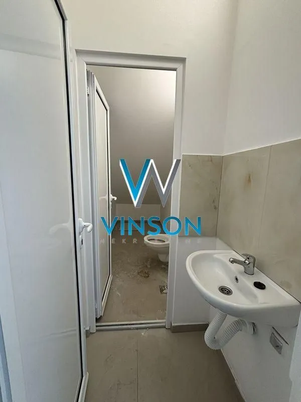 Rent, office space, 210m², Petrovaradin, Novi Sad