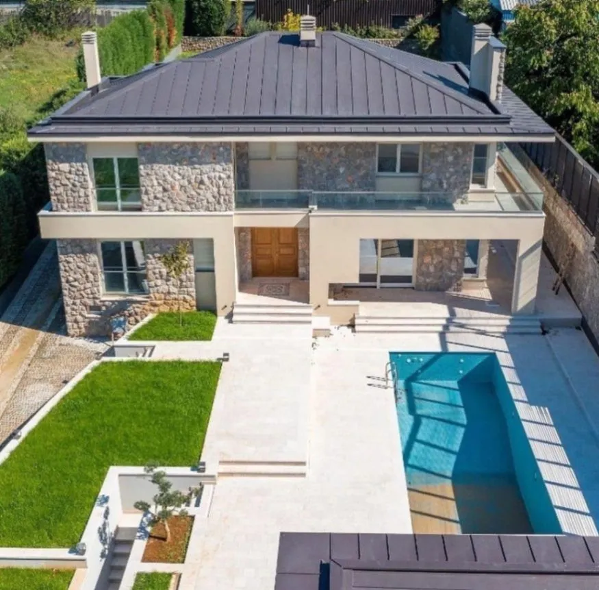 Prodaja, kuća, 500m², Mareza, Podgorica