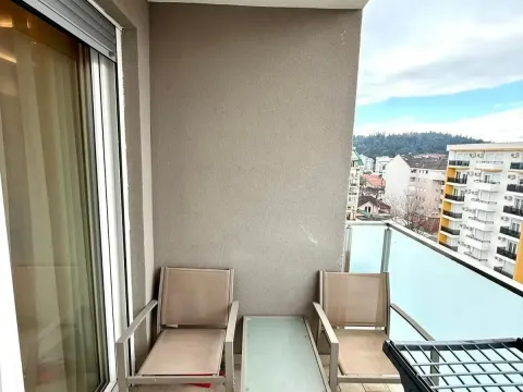 Izdavanje, jednosoban stan, 50m², Pobrežje, Podgorica - image 9