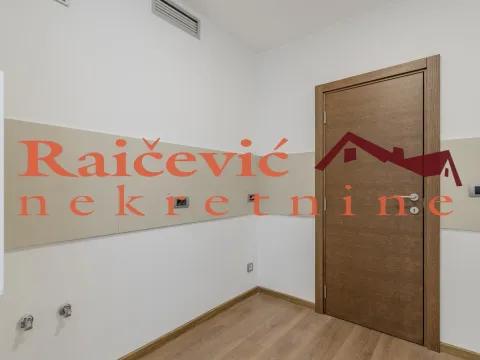 Sale, two bedroom apartment, 70m², Filmski Grad, Beograd - image 11