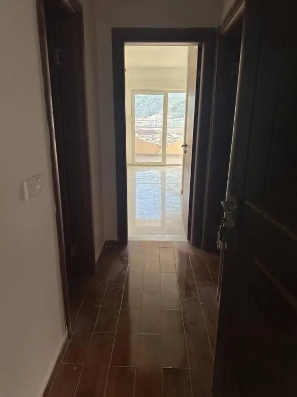 Prodaja, jednosoban stan, 52m², Podkošljun, Budva