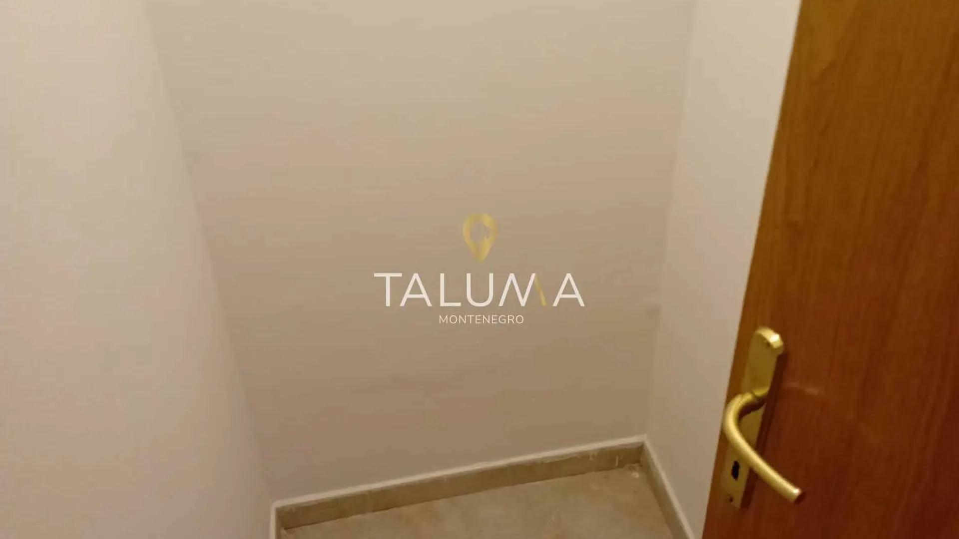 Prodaja, dvosoban stan, 141m², Stari Aerodrom, Podgorica