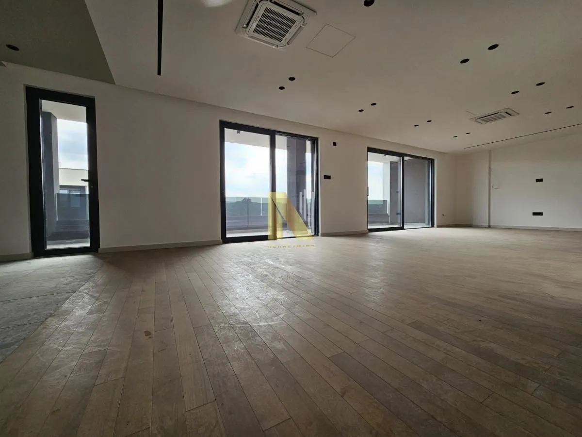 Sale, apartment, 221m², Bulevar patrijarha Pavla, Novi Sad Sve Podlokacije